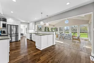 10223 N Range Line Ct, Mequon, WI 53092 - Photo 15