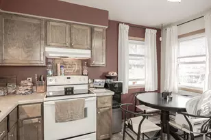 1920 Woodlawn Ave, West Bend, WI 53090 - Photo 21