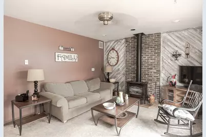 1920  Woodlawn Ave #1922, West Bend, WI 53090 - Photo 3