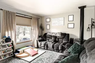 1920 Woodlawn Ave, West Bend, WI 53090 - Photo 17