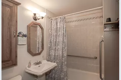 1920  Woodlawn Ave #1922, West Bend, WI 53090 - Photo 13