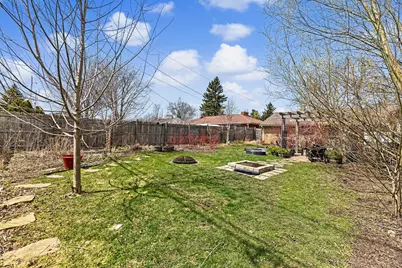 3923 E Iona Ter, Cudahy, WI 53110 - Photo 25