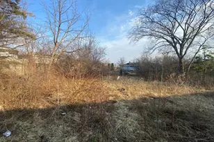 8621 N Granville Rd, Milwaukee, WI 53224 - Photo 13