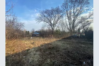 8621 N Granville Rd, Milwaukee, WI 53224 - Photo 11