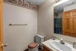 2908 Devonshire Ct, Waukesha, WI 53188 - Photo 15