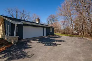 N59W39568 Laketon Ave, Oconomowoc, WI 53066 - Photo 31