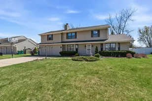 N108W17031 Hawthorne Dr, Germantown, WI 53022 - Photo 1