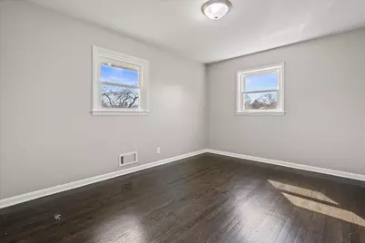 10303 W Leon Ter, Milwaukee, WI 53224 - Photo 17