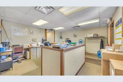 310 S 10th St, Oostburg, WI 53070 - Photo 9