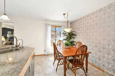 2138  Edgewood Dr, Grafton, WI 53024 - Photo 13