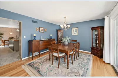 2138  Edgewood Dr, Grafton, WI 53024 - Photo 17