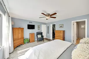 2138 Edgewood Dr, Grafton, WI 53024 - Photo 21