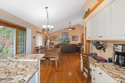 6423  Anforest Ln, Racine, WI 53406 - Photo 11