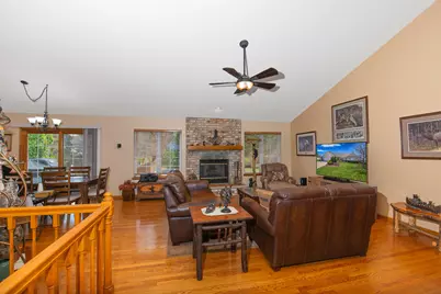 6423  Anforest Ln, Racine, WI 53406 - Photo 3