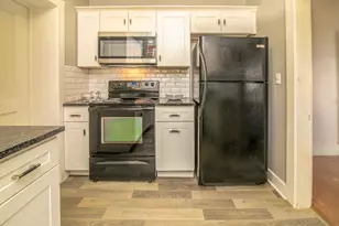 610 Clyman St, Watertown, WI 53094 - Photo 7