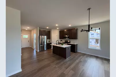 N101W16770  Gunflint Trl, Germantown, WI 53022 - Photo 5