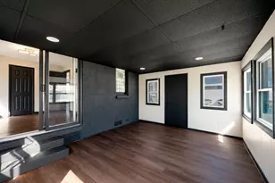 1425 E Van Beck Ave, Milwaukee, WI 53207 - Photo 15