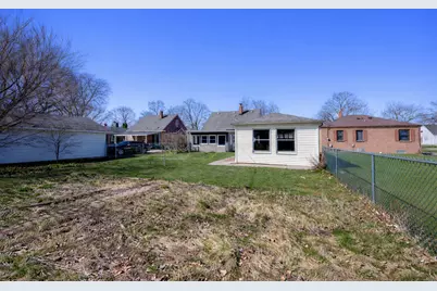 1425 E Van Beck Ave, Milwaukee, WI 53207 - Photo 25