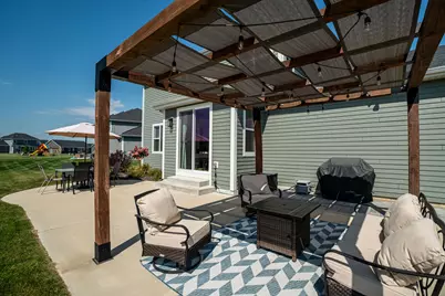 N61W21633  Legacy Trl, Menomonee Falls, WI 53051 - Photo 9