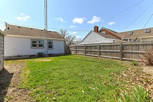 1910 Washington Rd, Kenosha, WI 53140 - Photo 31