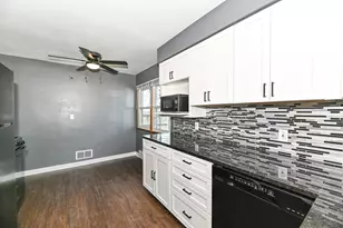 1910 Washington Rd, Kenosha, WI 53140 - Photo 17