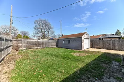1910  Washington Rd, Kenosha, WI 53140 - Photo 29