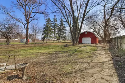 1735  Willow Rd, Racine, WI 53177 - Photo 17