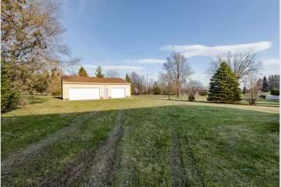 W220N7288  Coventry Meadows Ct, Lisbon, WI 53089 - Photo 7