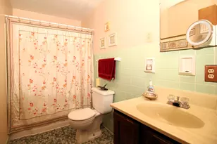 1211 S 5th Ave, West Bend, WI 53095 - Photo 9