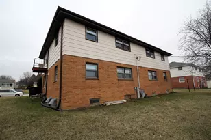 1211 S 5th Ave, West Bend, WI 53095 - Photo 17