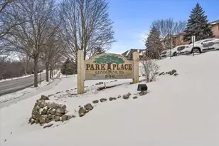 530 N Silverbrook Dr, West Bend, WI 53090 - Photo 25