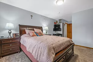 530 N Silverbrook Dr, West Bend, WI 53090 - Photo 15