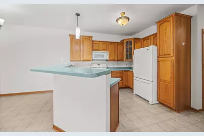 6615  Spring Hill Dr #53, Racine, WI 53406 - Photo 9