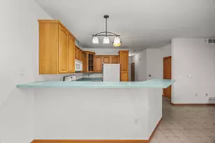 6615 Spring Hill Dr, Racine, WI 53406 - Photo 11