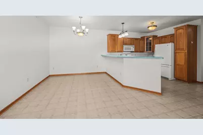 6615  Spring Hill Dr #53, Racine, WI 53406 - Photo 7