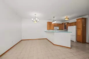 6615 Spring Hill Dr, Racine, WI 53406 - Photo 7