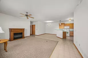 6615 Spring Hill Dr, Racine, WI 53406 - Photo 5