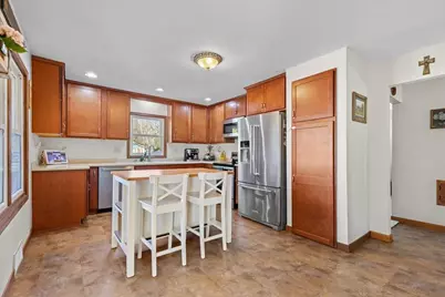 6741  Jansen Dr, Barton, WI 53090 - Photo 9