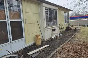 105 N Jefferson St, Racine, WI 53185 - Photo 3