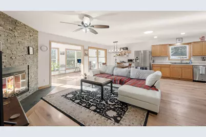 2505 E Lakeshore Dr, Twin Lakes, WI 53181 - Photo 9