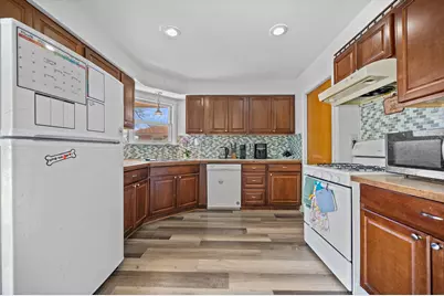 4512 N 71st St, Milwaukee, WI 53218 - Photo 5