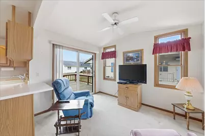 653  Minnesota Ave, Oostburg, WI 53070 - Photo 11