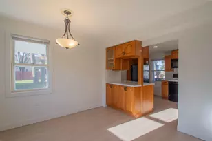 211 Lynn St, Watertown, WI 53098 - Photo 5