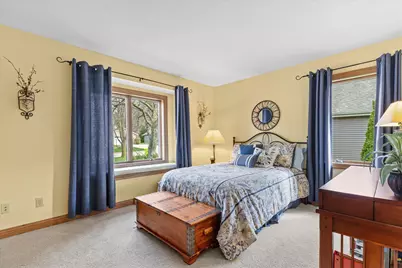 925  Greenway Ter, Hartland, WI 53029 - Photo 15