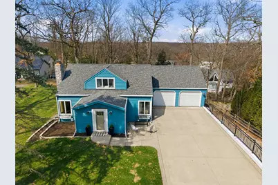 926  Sauganash Dr, Fontana, WI 53125 - Photo 1