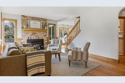 926  Sauganash Dr, Fontana, WI 53125 - Photo 11