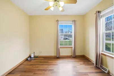 202  Stocks Dr, Delafield, WI 53018 - Photo 17