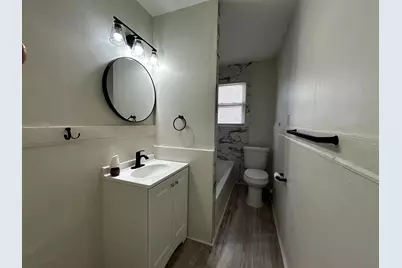 739  Villa St, Racine, WI 53403 - Photo 11