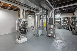 2323 E Falling Heath Pl, Milwaukee, WI 53207 - Photo 21