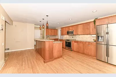 8801  Hart Dr, Racine, WI 53185 - Photo 15